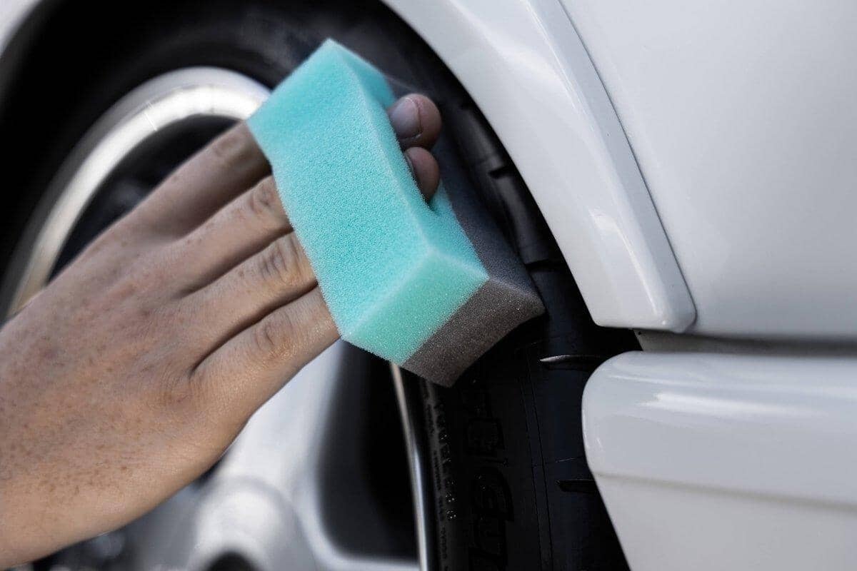 Tyre & Trim Applicator