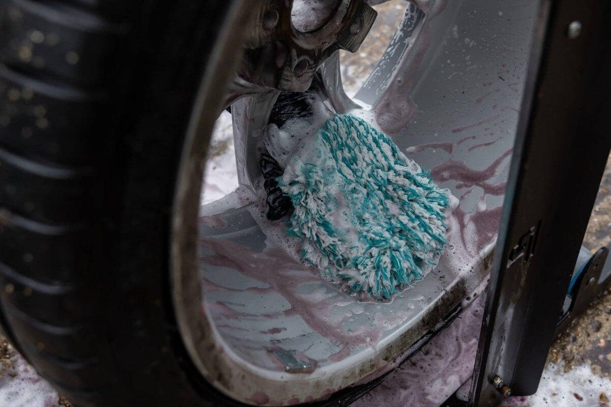 Plush Microfibre Wheel Mitt