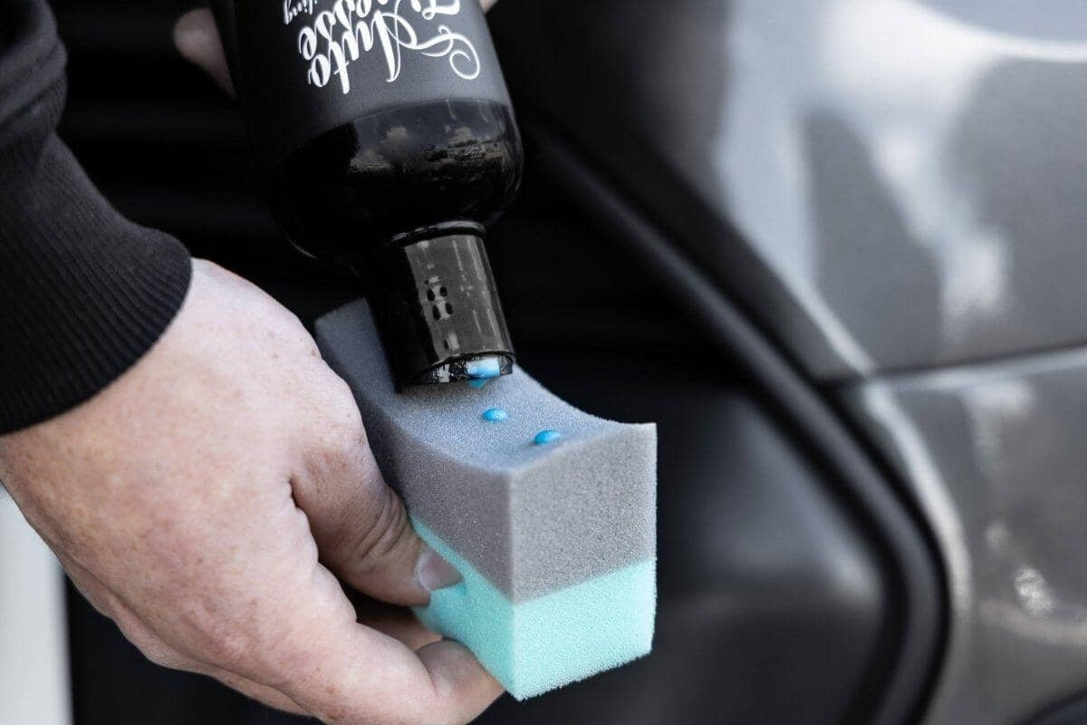 Tyre & Trim Applicator